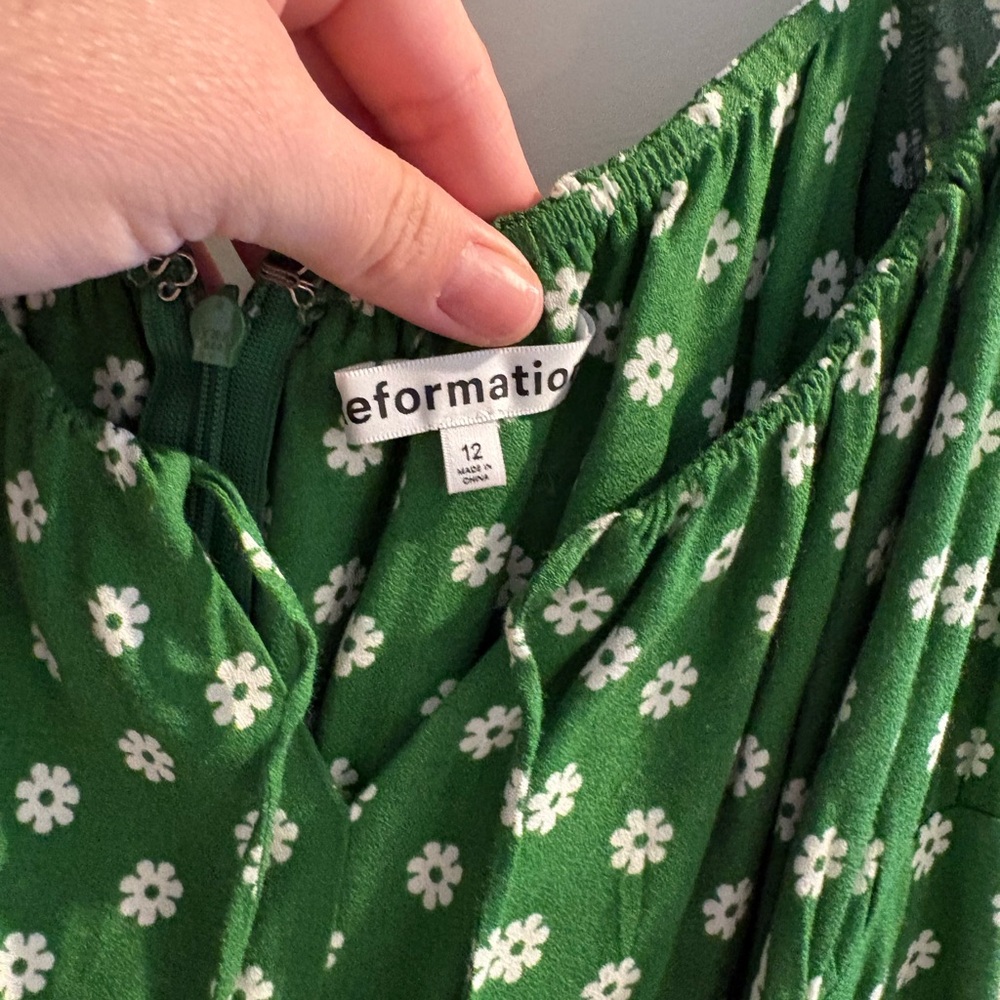 REFORMATION GREEN DRESS - Picture 4 of 6